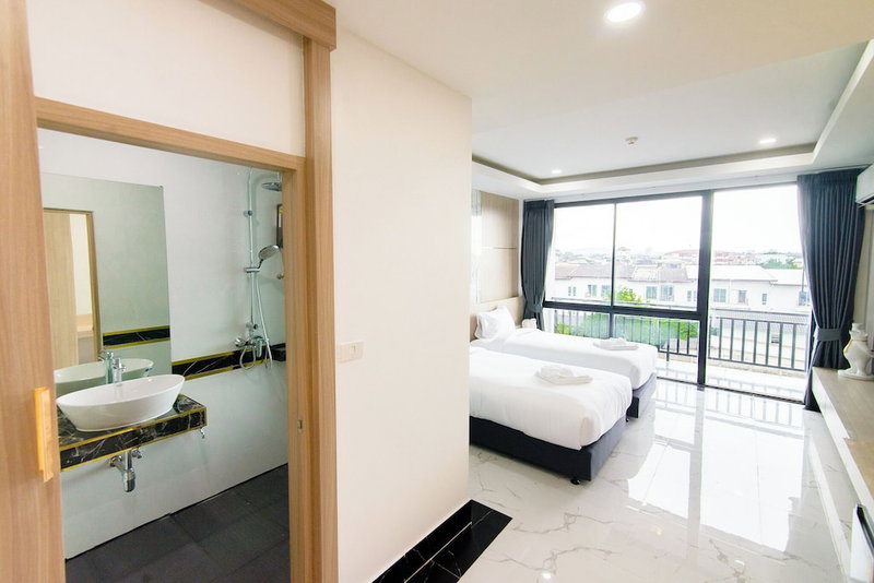 Bear & Bird Hotel, Surat Thani, Thailand