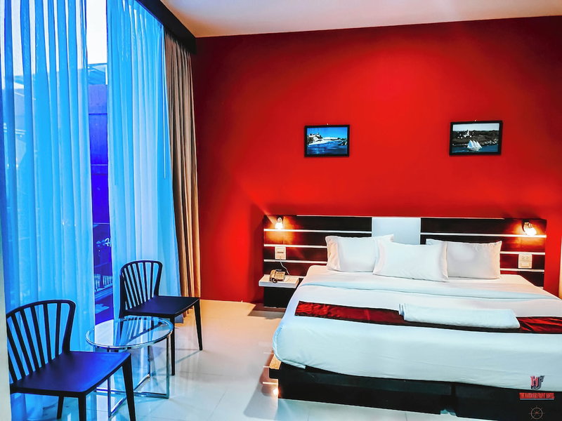 the harbour front hotel, Surat Thani, Thailand