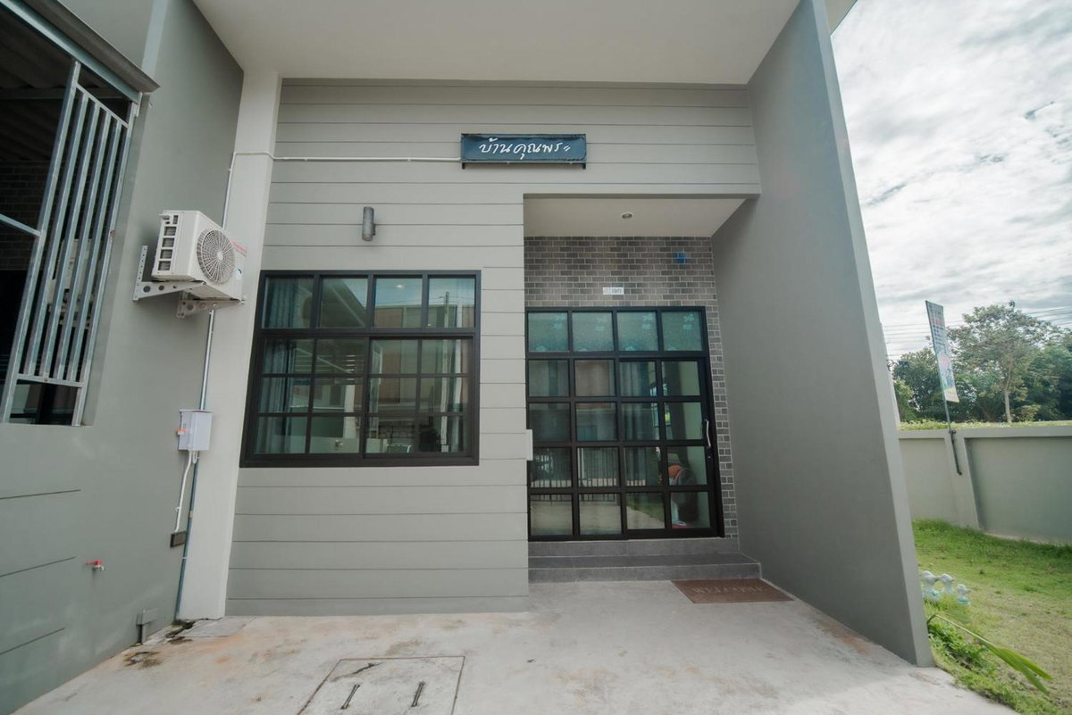 Hotel · บ้านคุณพระ แอท โกเตง, Suratthani