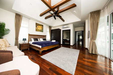 Paradise Pool Villa Pattaya in Tropicana Village, Jomtien Beach, Thailand