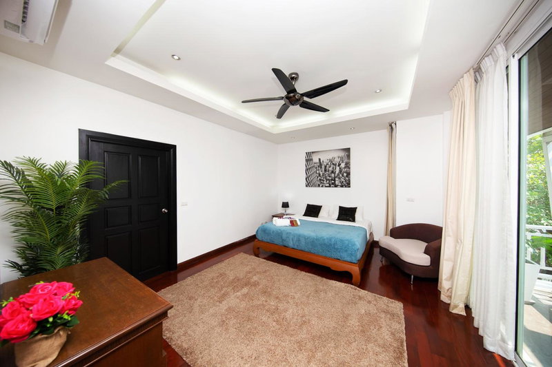 Paradise Pool Villa Pattaya in Tropicana Village, Jomtien Beach, Thailand