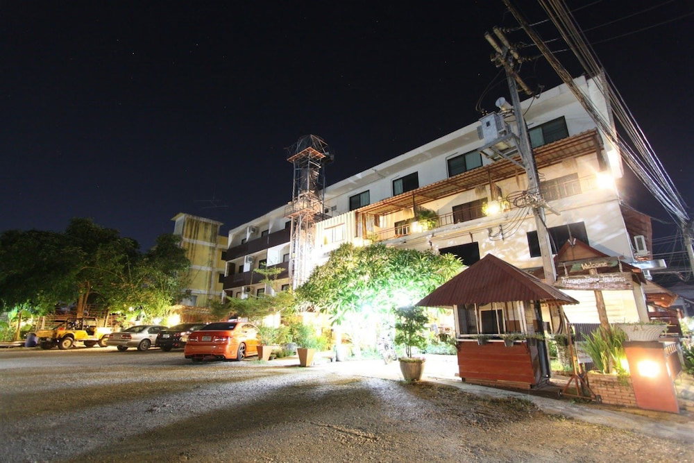 Hotel · Phumanee Lahu Home Hotel, Fang