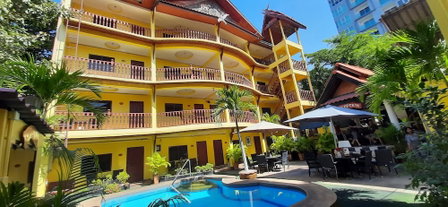 Phratamnak Inn, Pattaya, Thailand