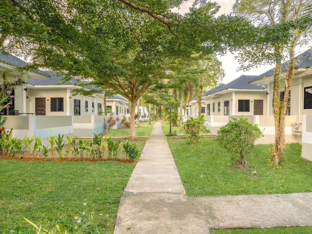 Hotel · Isara Nai Yang Resort, Sa Khu