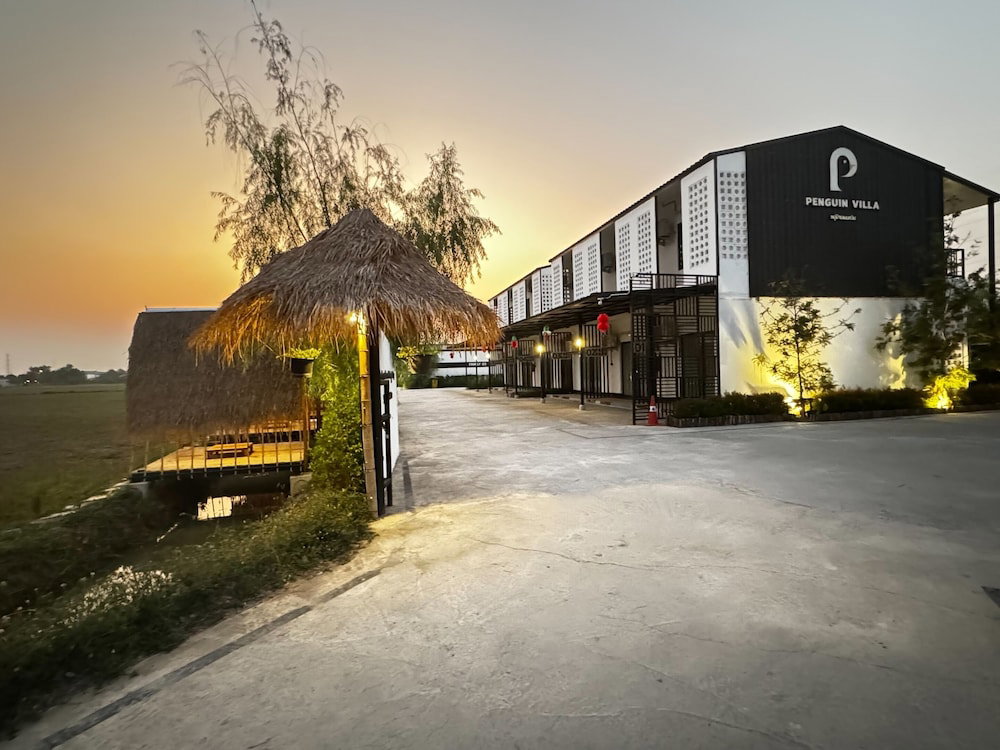Penguin Villa Resort & Bistro, Thailand