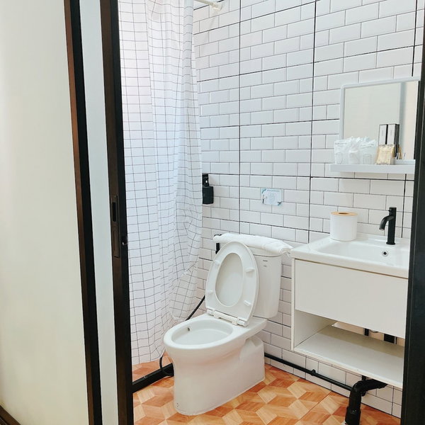 Penguin Villa Resort & Bistro, Ratchaburi, Thailand