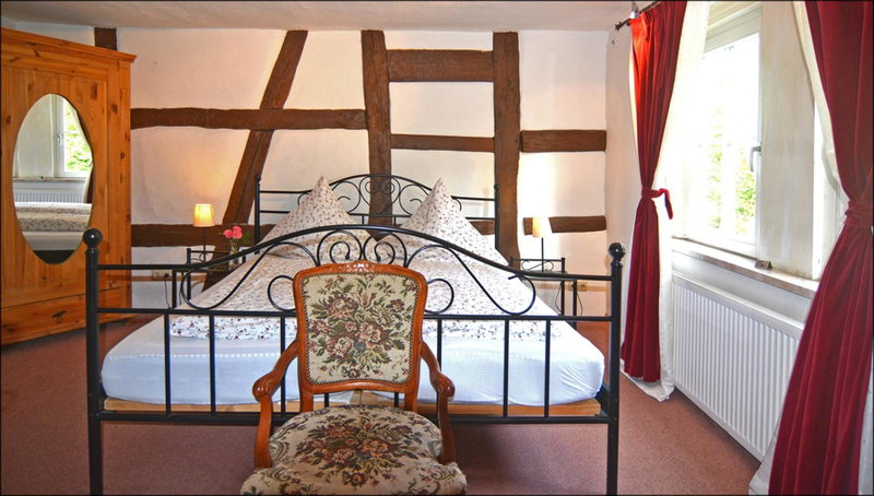 Hotel Herberge zur Traube, Bad Wimpfen, Germany