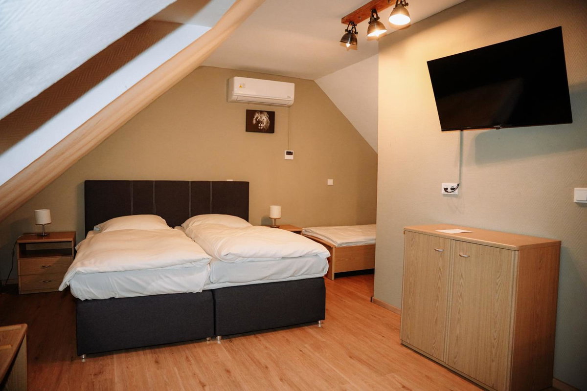 Angelis Pension Frankfurt Airport, Germany