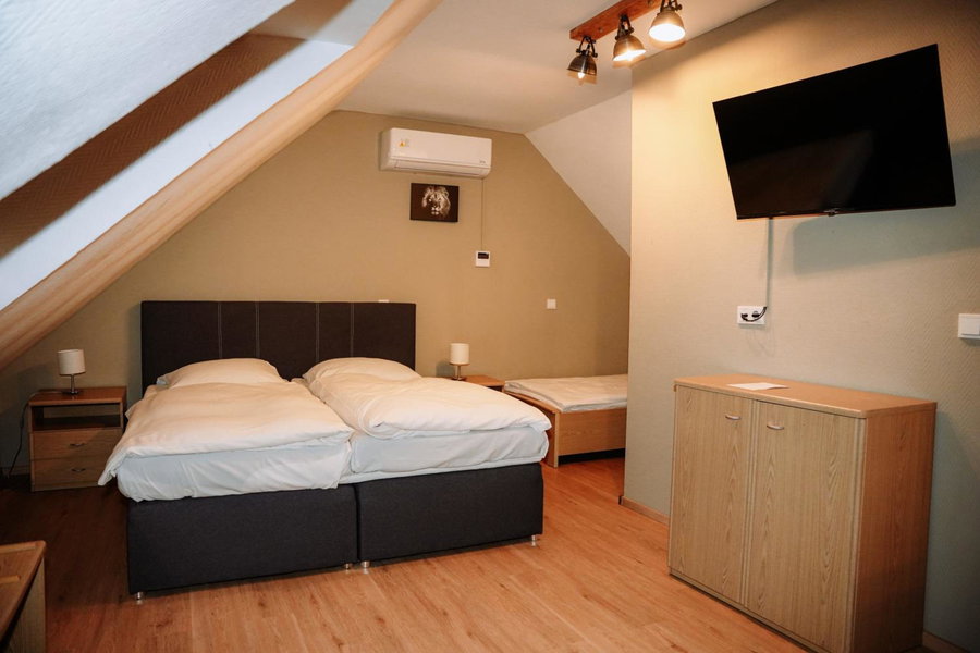 Angelis Pension Frankfurt Airport, Kelsterbach, Germany