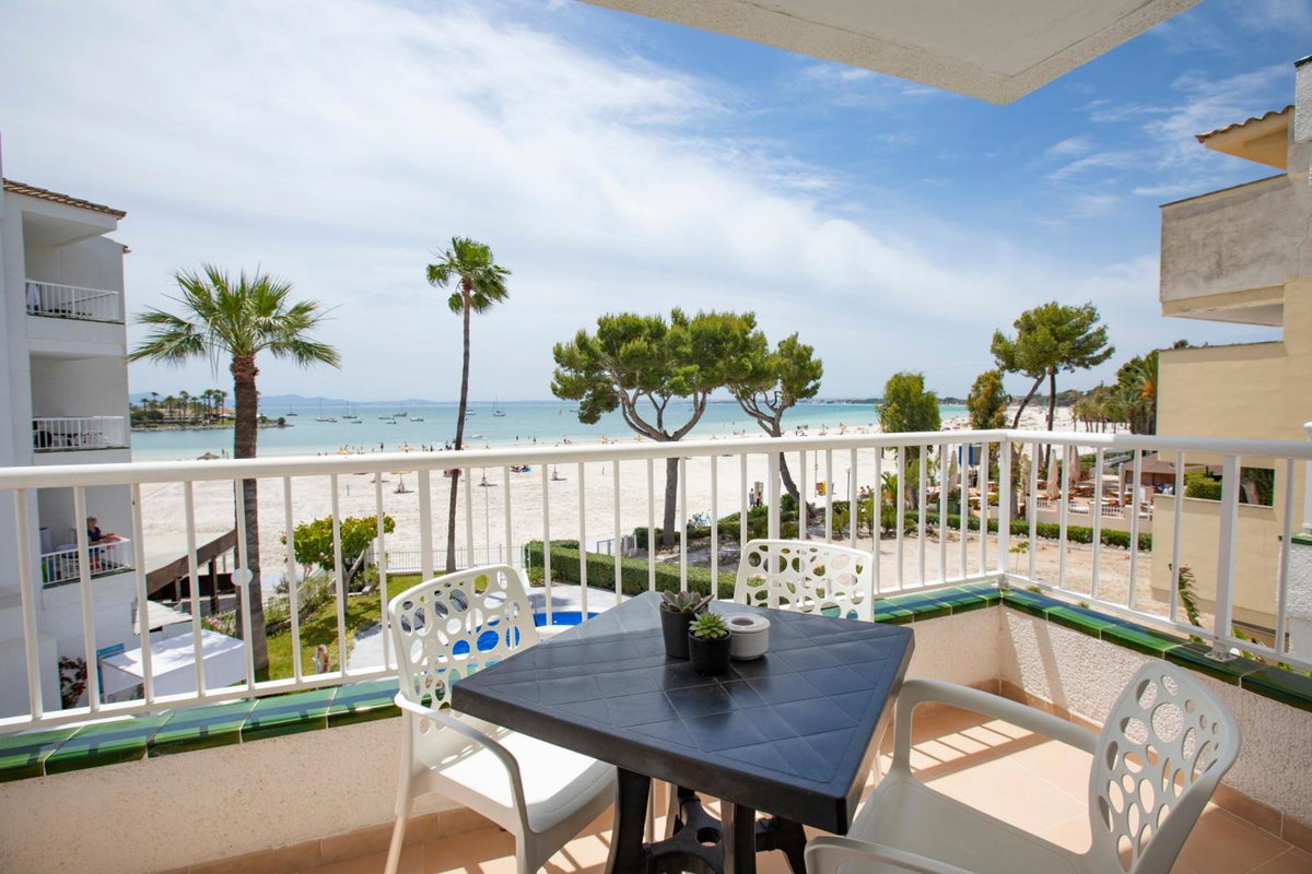 Sand Beach Apartments, Spain