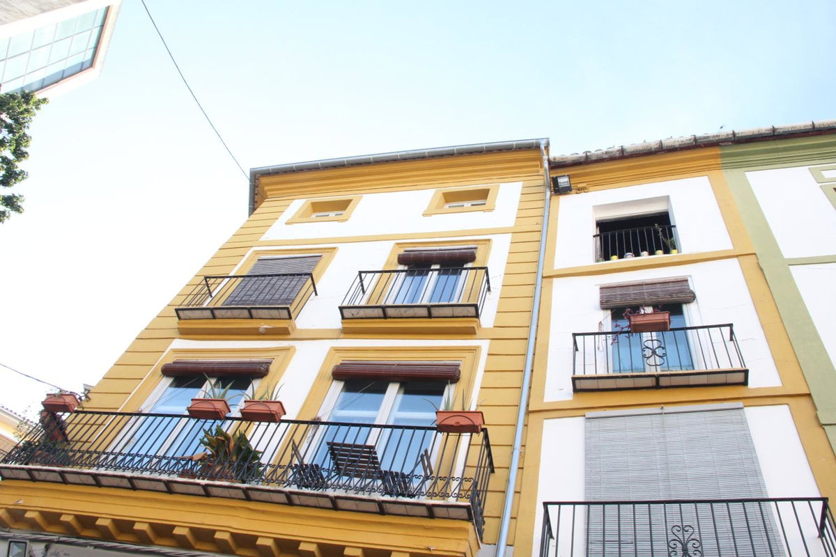 Las Coles Apartasuites, Spain