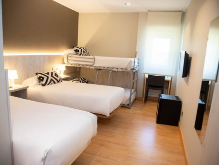 Hotel Restaurante Cadosa, Soria, Spain