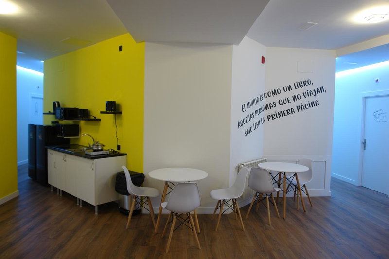 Hostel Trovadores, Burgos, Spain
