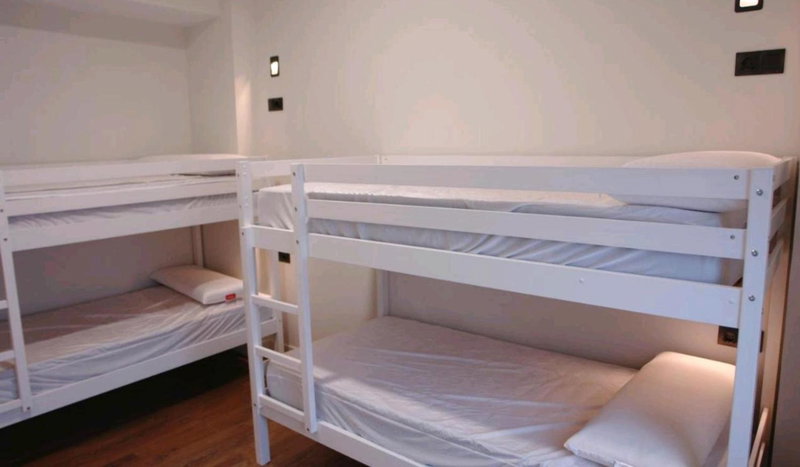 Hostel Trovadores, Burgos, Spain