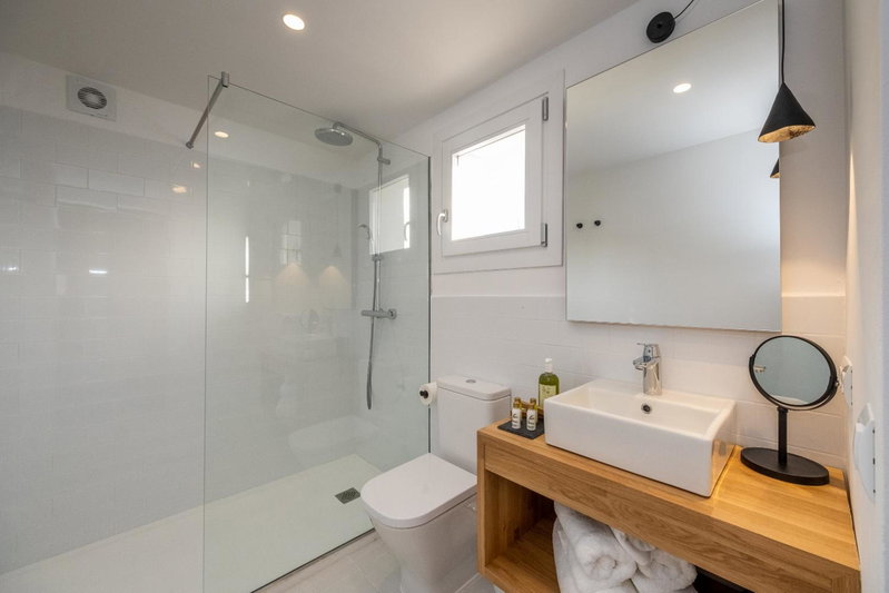 Hotel m - 27, Es Mercadal, Spain