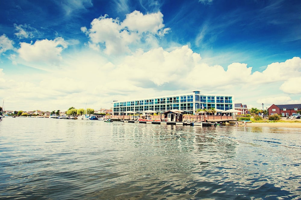 Captains Club Hotel, United Kingdom