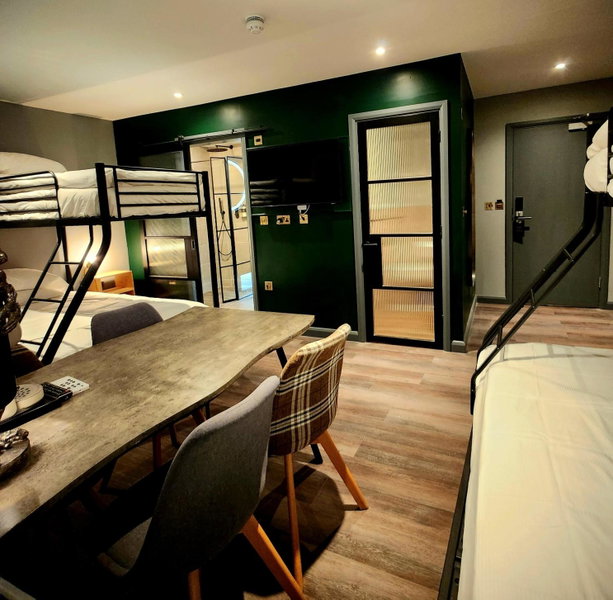 Pinnacle Suites Hotel, Cowes, United Kingdom
