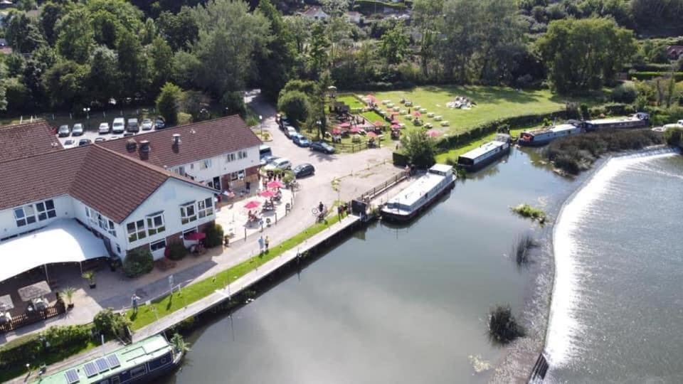 Hotel · The Riverside inn, Saltford