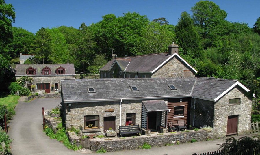 Swansea Valley Holiday Cottages, Cilybebyll, United Kingdom
