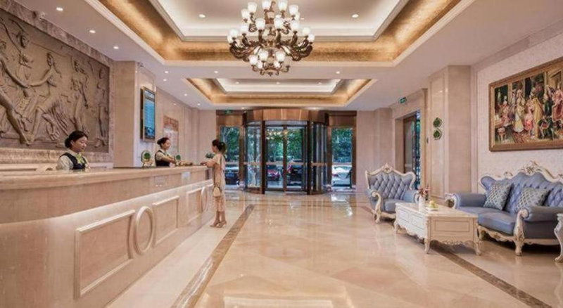 Vienna Hotel Henan Luoyang Jiudu Road Wanda, Luoyang, China