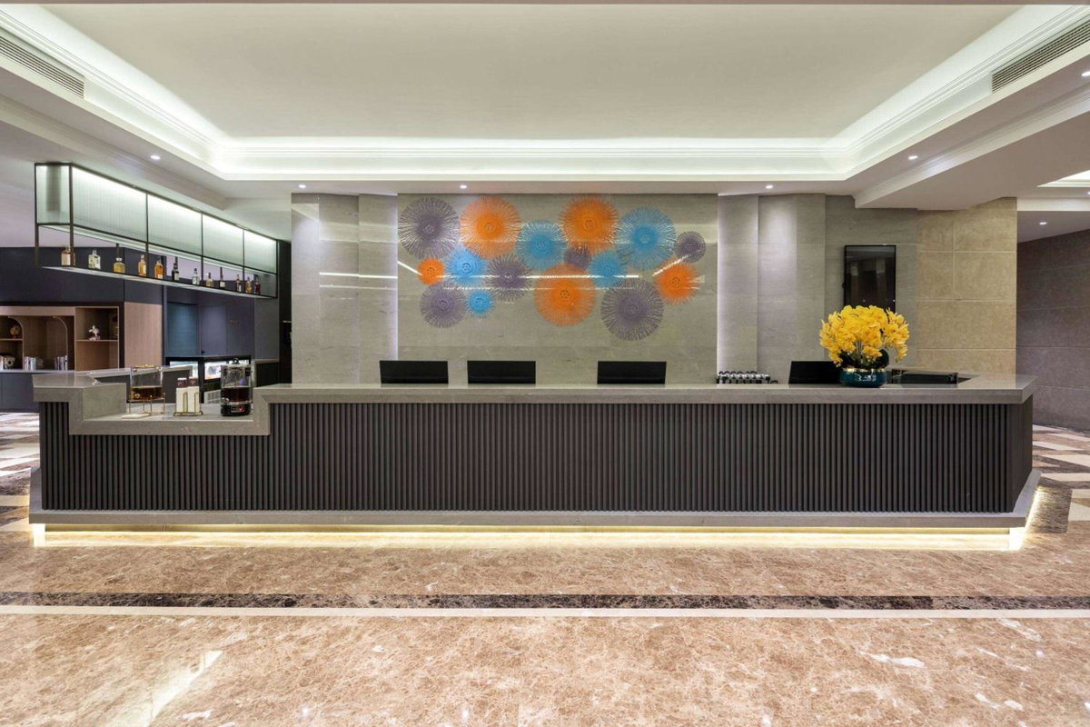 La Quinta by Wyndham Qionghai Yinhai, China