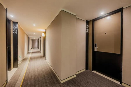 Home Inn Plus - Shanghai New International Expo Center Yushan Road Yuanshen Sports Subway Station, Shanghai, China