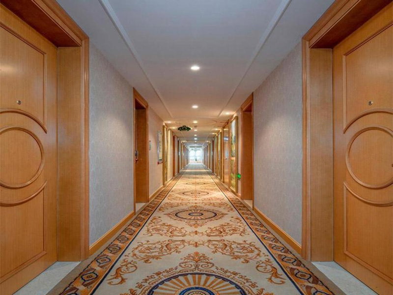 Vienna Hotel Zhengzhou Only Henan Movie Town, Zhongmou, China