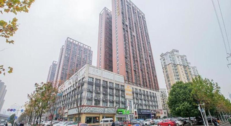 Lavande Hotel Wuhan Houhu Avenue Xingye Road, Wuhan, China