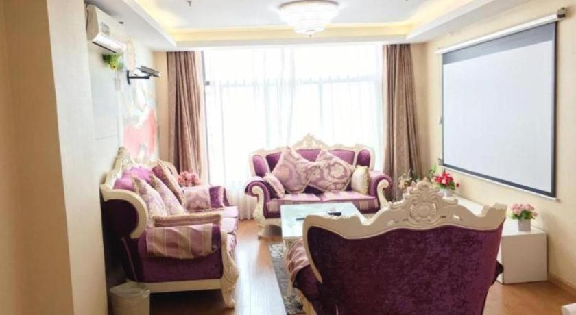 Hotel · GreenTree Inn Jiangsu Wuxi Huishan High-Speed Rail Qianzhou Chongwen Road Business Hotel, Wuxi