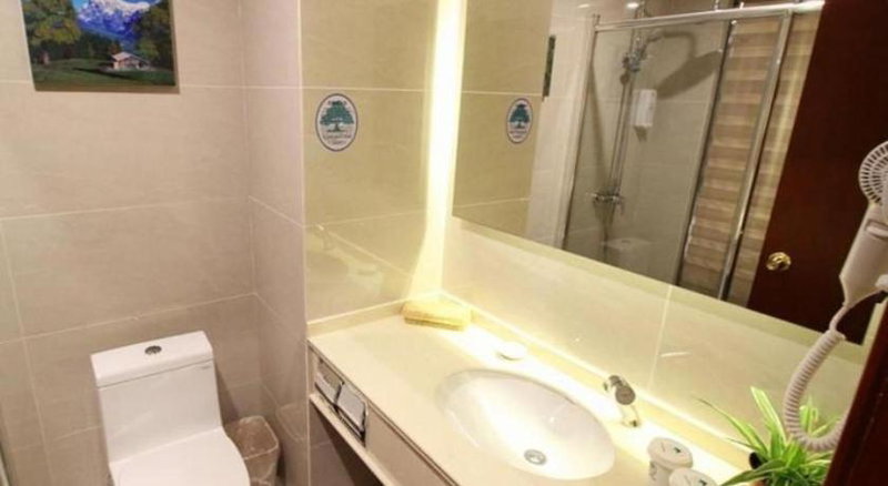 GreenTree Inn Jiangsu Wuxi Huishan High-Speed Rail Qianzhou Chongwen Road Business Hotel, Wuxi, China