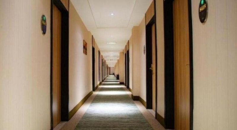 Green Tree Inn Chuzhou Nanjiao District Shimao Square Longpan Road, Chuzhou, China