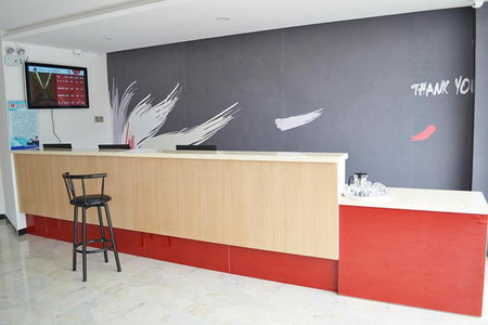 Thank Inn Chain Hotel Zhangjiakou Zhangbei County Tianbao New City, Zhangbei, China