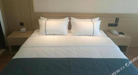 City Comfort Inn Zhanjiang Middle Haibin Avenue Wanda Plaza, Zhanjiang, China