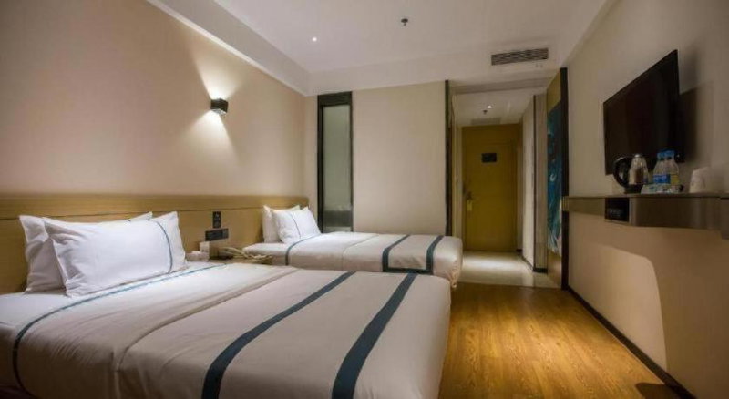 City Comfort Inn Zhanjiang Middle Haibin Avenue Wanda Plaza, Zhanjiang, China