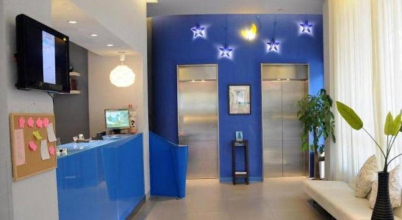 Jinjiang Inn Shenzhen Diwang Plaza Old Street Metro Station, Shenzhen, China