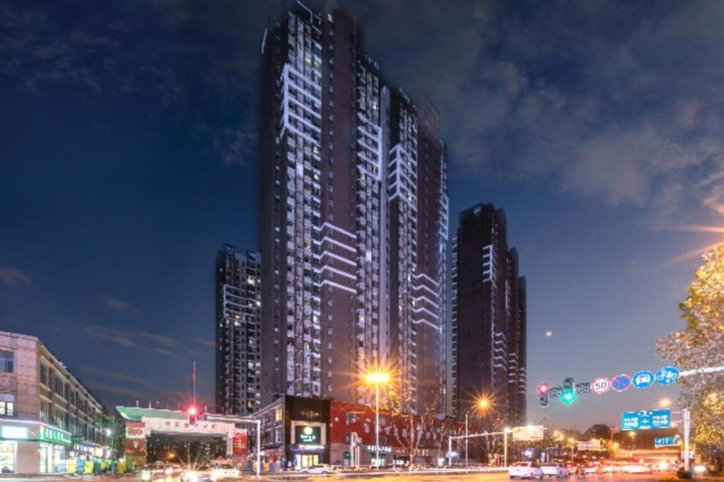 Hotel · City Comfort Inn Wuhan Jindi Plaza Luojiagang Metro Station, Wuhan