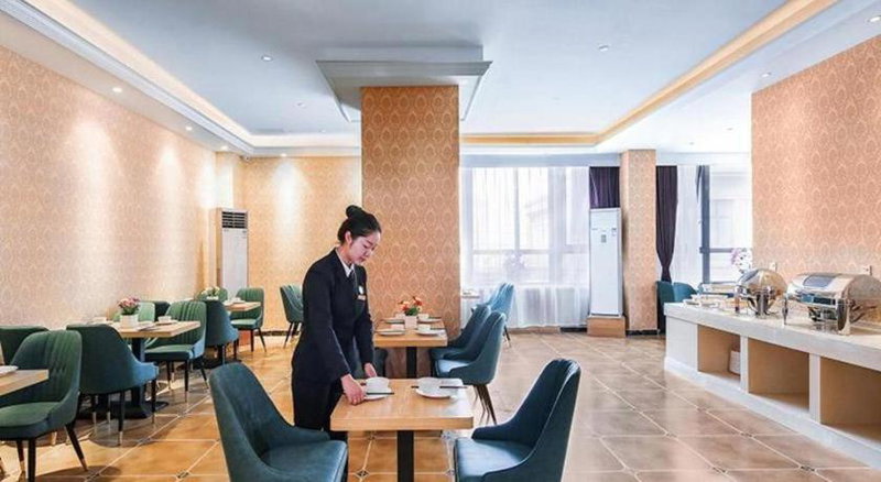 Vienna Hotel Taicang Shanghai East Road Landu Branch, Zhoujiating, China