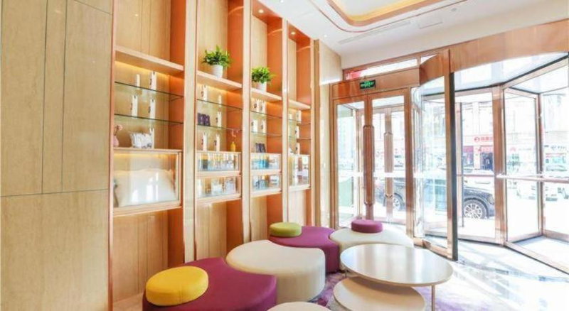 Lavande Hotels Urumqi Beijing Nan Road Railway Bureau Metro Station, Ürümqi, China