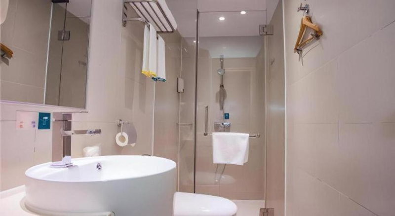 City Comfort Inn Zhanjiang Shimao Building Chikan Old Street, Tchia-k'am, China
