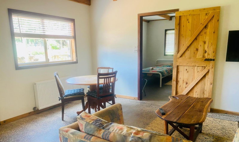 Pilliga Pottery Creative Farmstay, Coonabarabran, Australia