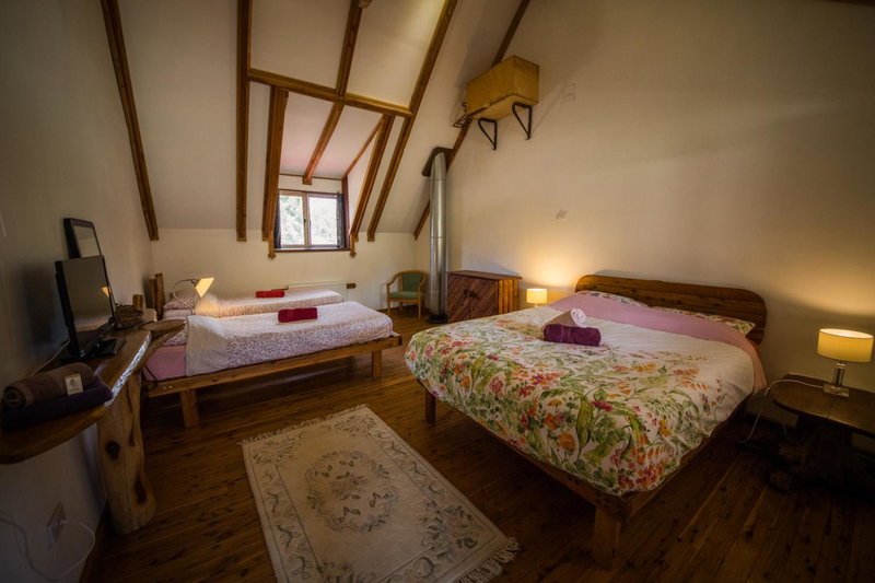 Pilliga Pottery Creative Farmstay, Coonabarabran, Australia
