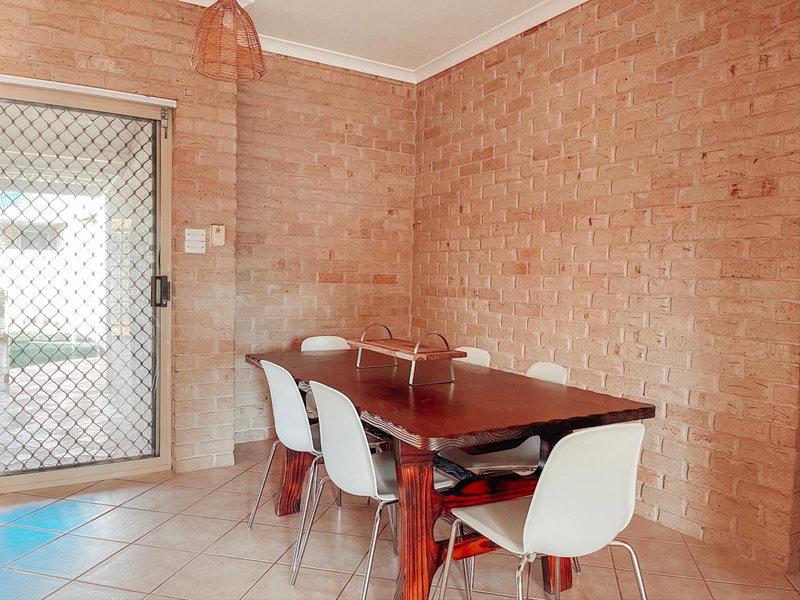 Carnarvon 3BR & 2BA Holiday House, Carnarvon, Australia