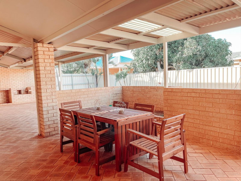 Carnarvon 3BR & 2BA Holiday House, Carnarvon, Australia
