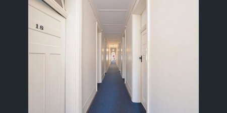 Emu Backpackers Perth - note - Valid Passport required for check in, Perth, Australia