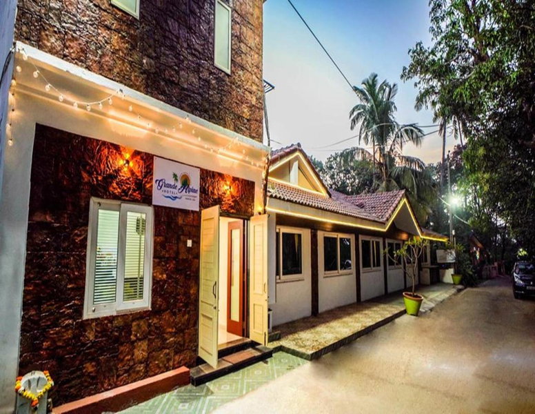Grande Alpine Hotel, Vagator, India