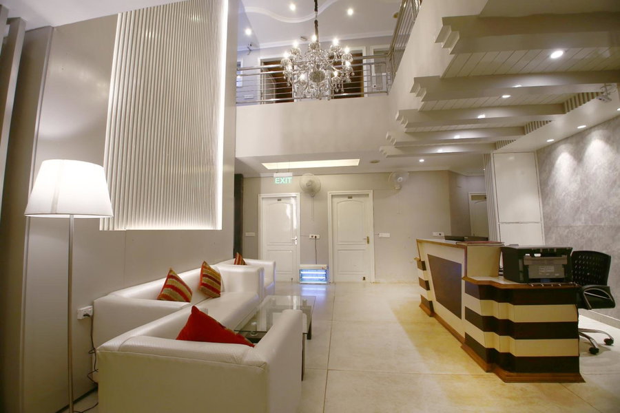 Hotel Diamond Plaza, Chandīgarh, India