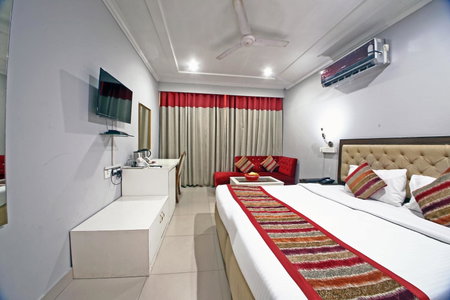 Hotel Diamond Plaza, Chandīgarh, India