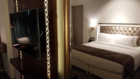Hotel Peninsula Redpine, Mumbai, India