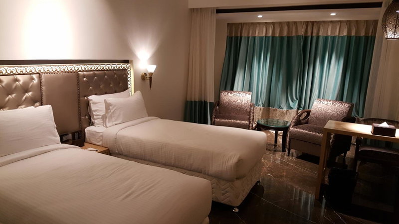 Hotel Peninsula Redpine, Mumbai, India