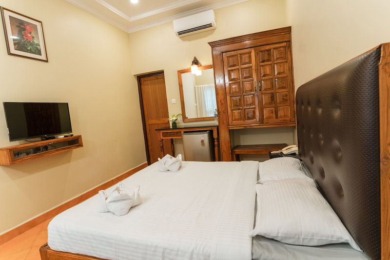 Leoney Resort, Vagator, India